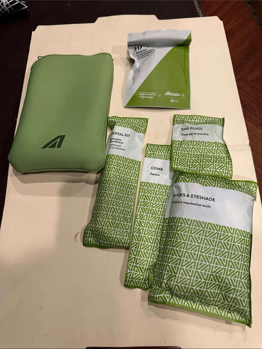Alitalia Green Travel Amenity Amenities Kit with Pouch vintage